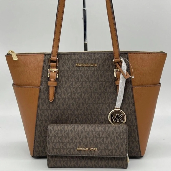 Michael Kors Large Charlotte Tote Bag & Large
Trifold Wallet Brown - Picture 1 of 11
